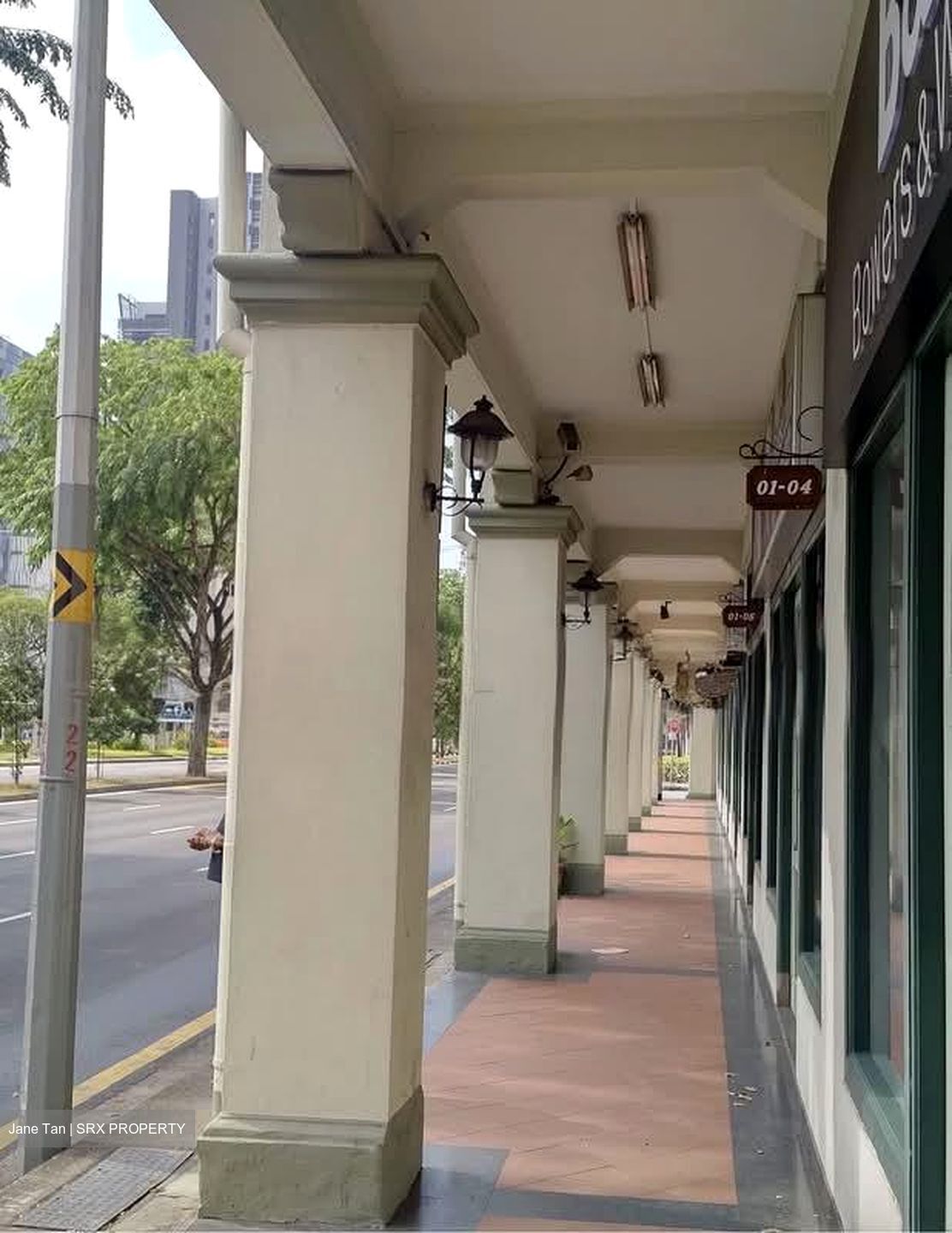 Hamilton Road (D8), Retail #608698391